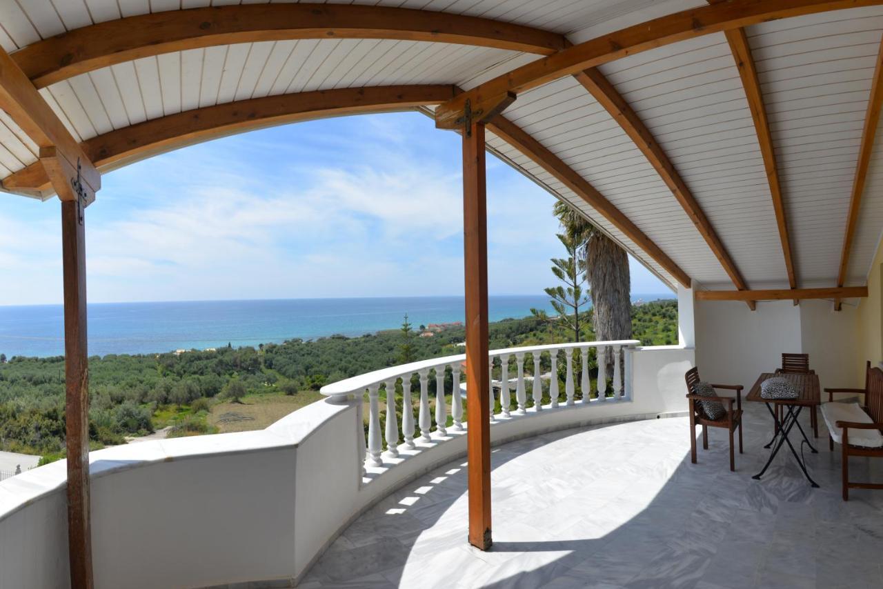Villa Alex Riza  Luaran gambar