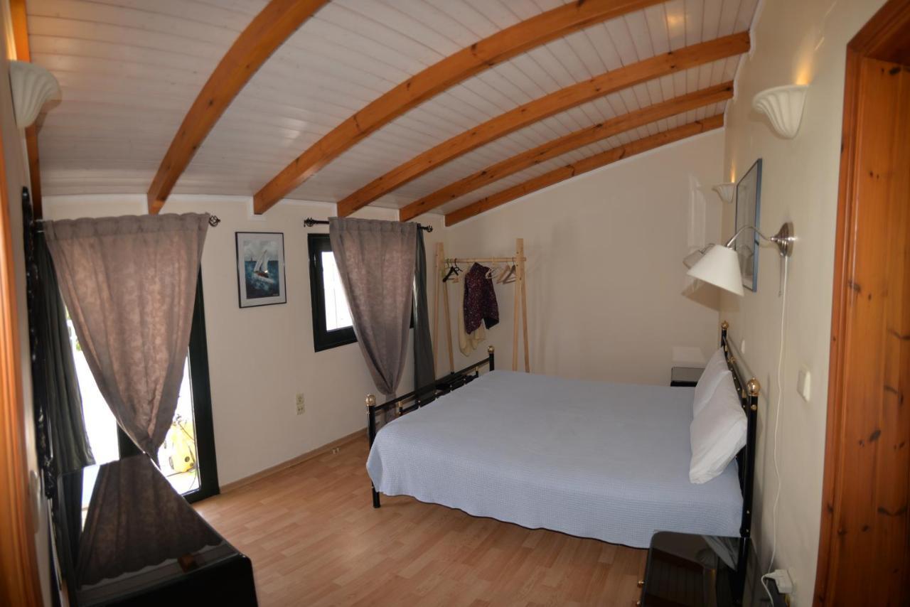 Villa Alex Riza  Luaran gambar