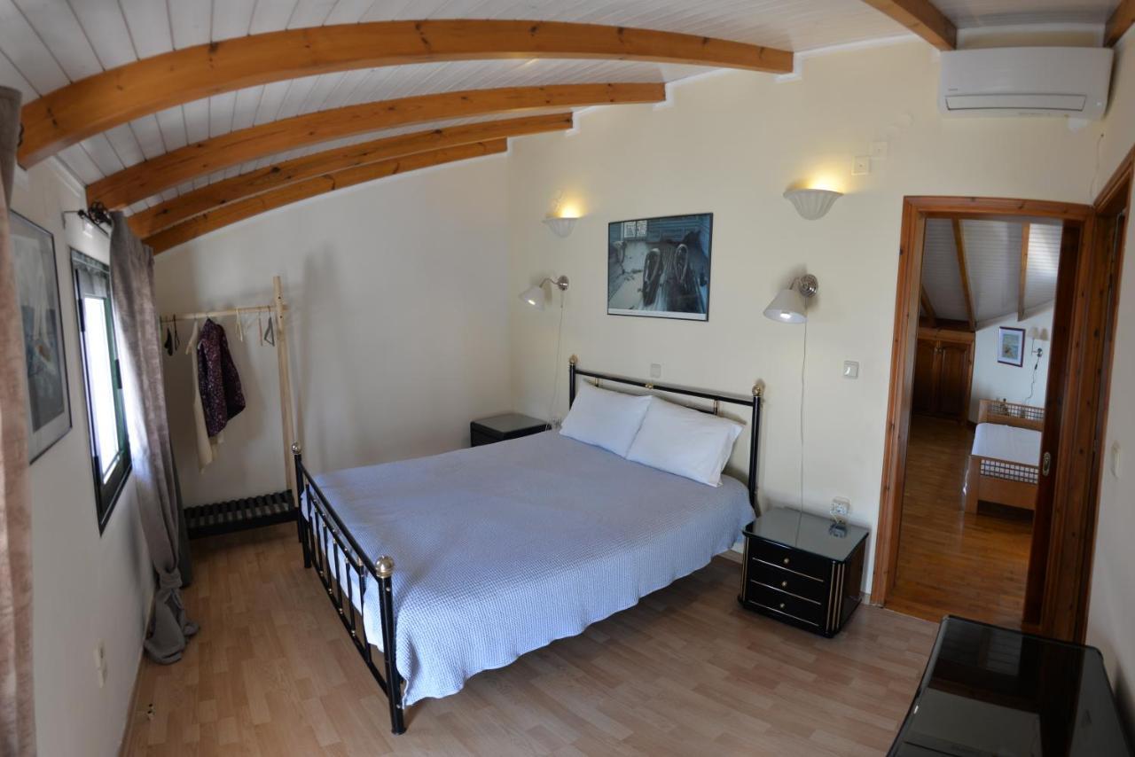 Villa Alex Riza  Luaran gambar