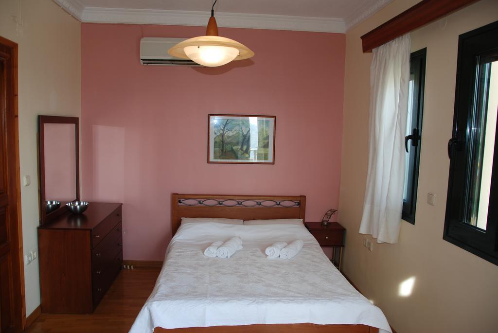 Villa Alex Riza  Luaran gambar
